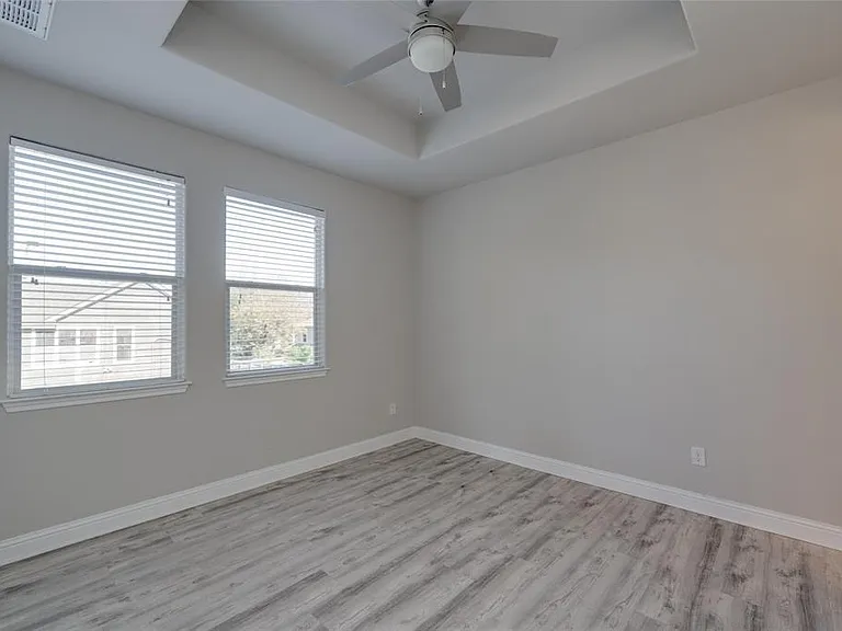 5701 Cougar Dr #D — Photo 11