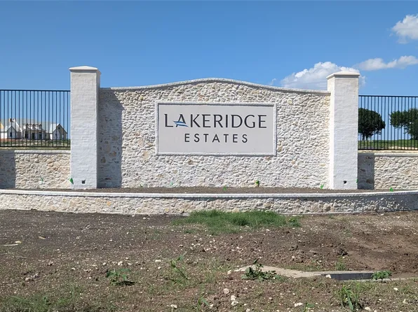 183 Lavish Ln, Lorena, TX 76655