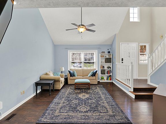 4th image of 2926 Sunmeadow Ct