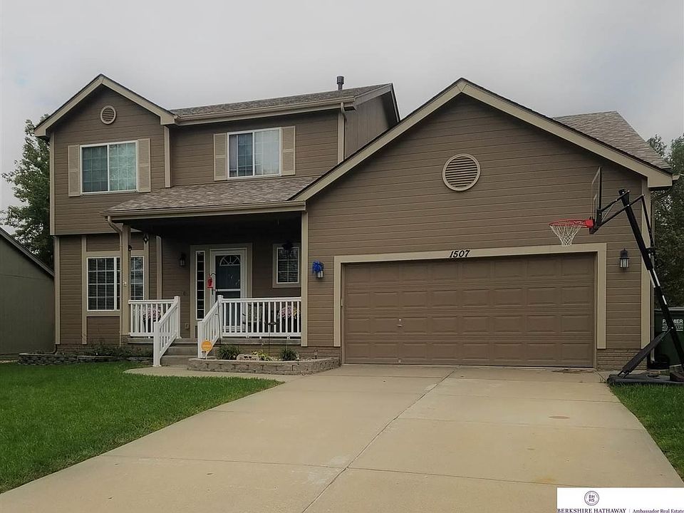 1st image of 1507 Lakewood Dr