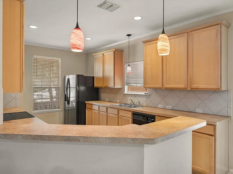 5817 Quicksilver Dr — Photo 6