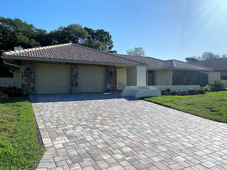 424 Yacht Harbor Dr — Photo 23