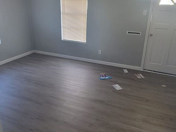 3rd image of 4625 Ramona Dr