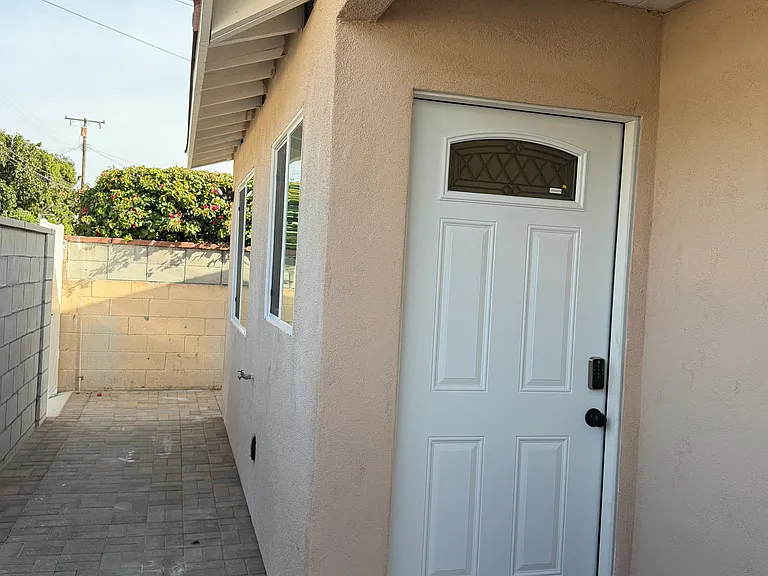 1803 James Pl — Photo 4