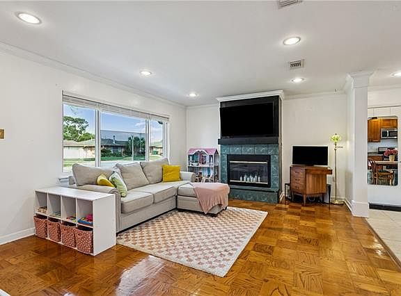 2nd image of 3705 Academy Dr