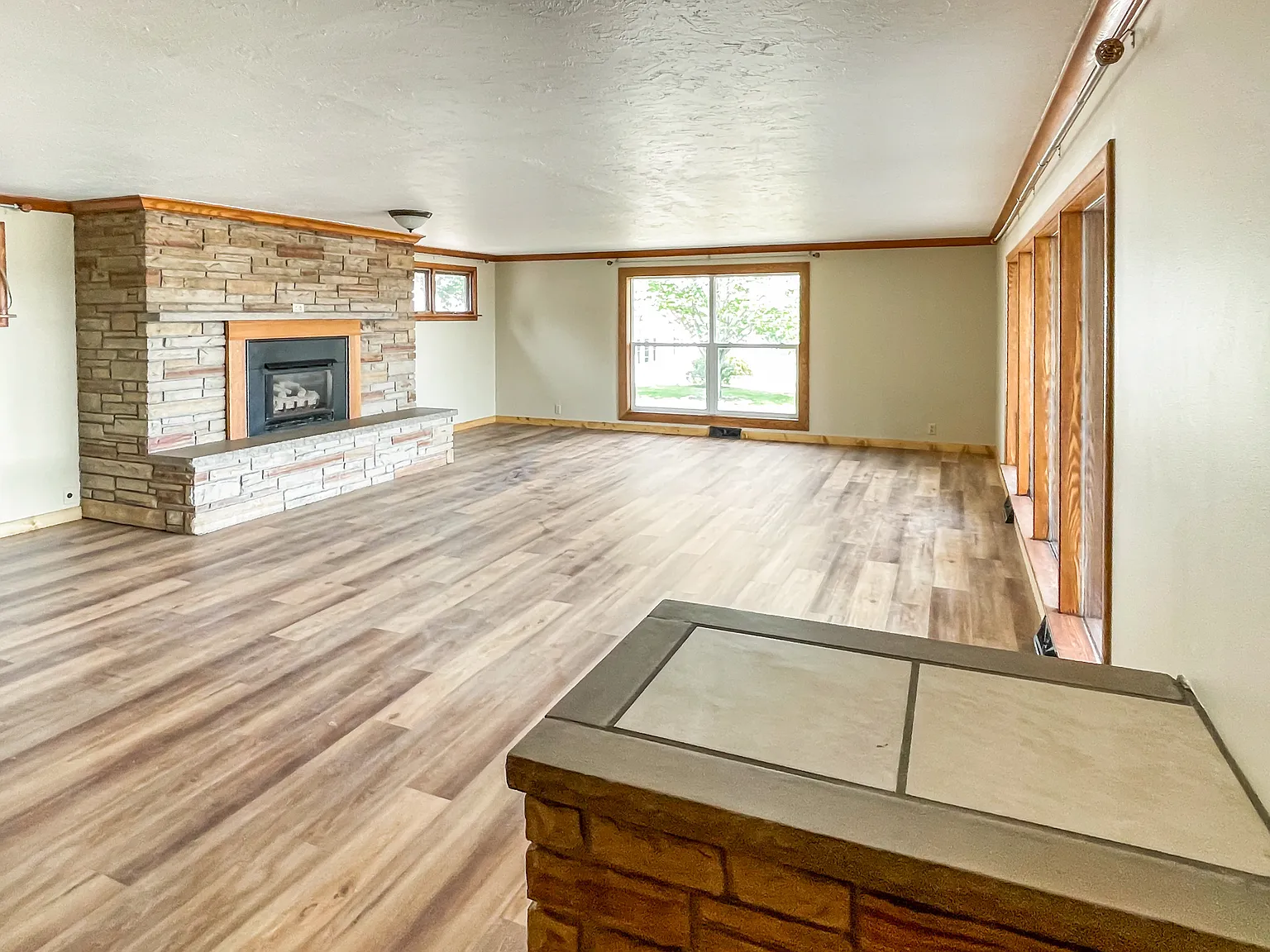 2 bed, 1150 sqft, $1,450 — Photo 3