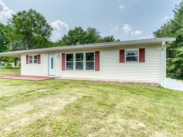 316 Flatwoods Rd, Marion, VA 24354