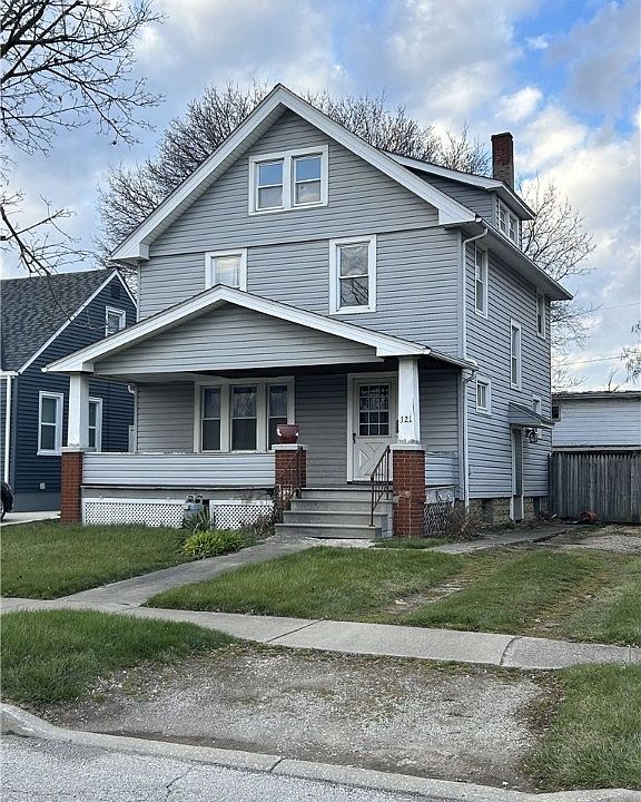1st image of 321 W 15th St