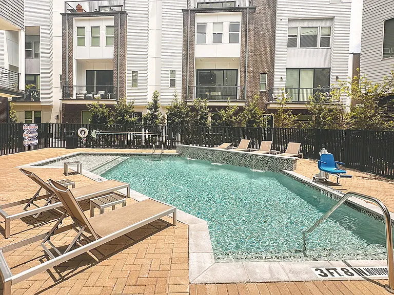 381 E Greenbriar Ln #1001 — Photo 17