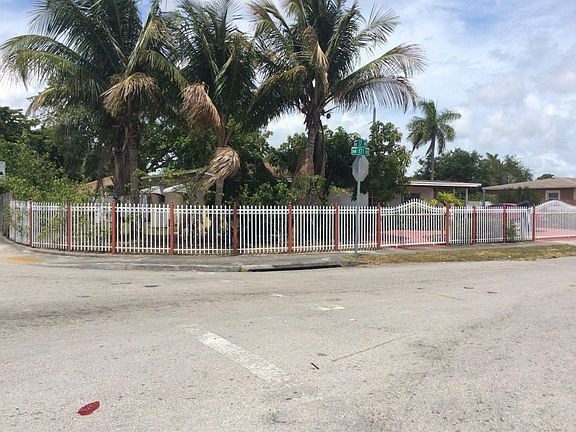 3rd image of 3621 NW 171st Ter