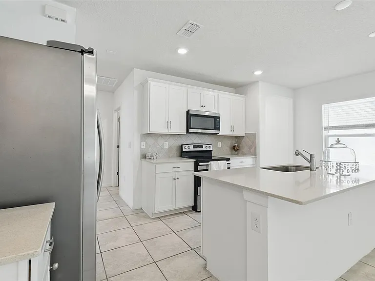5079 Royal Point Ave — Photo 15