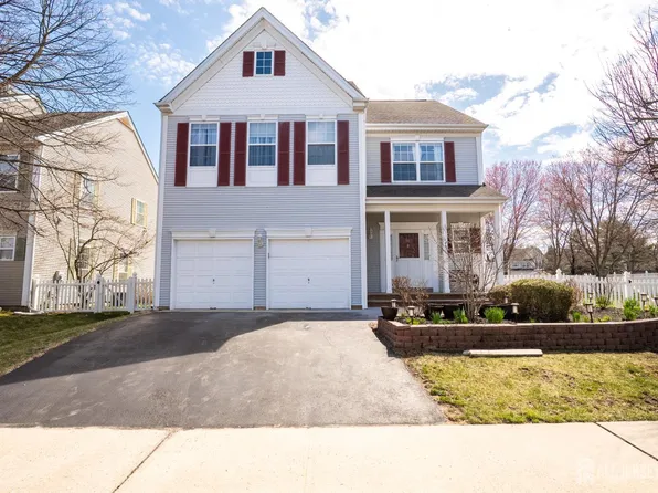 14 Holohan Dr, Plainsboro, NJ 08536