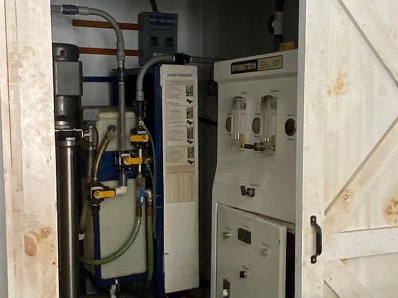 4th image of 413 Upper Road