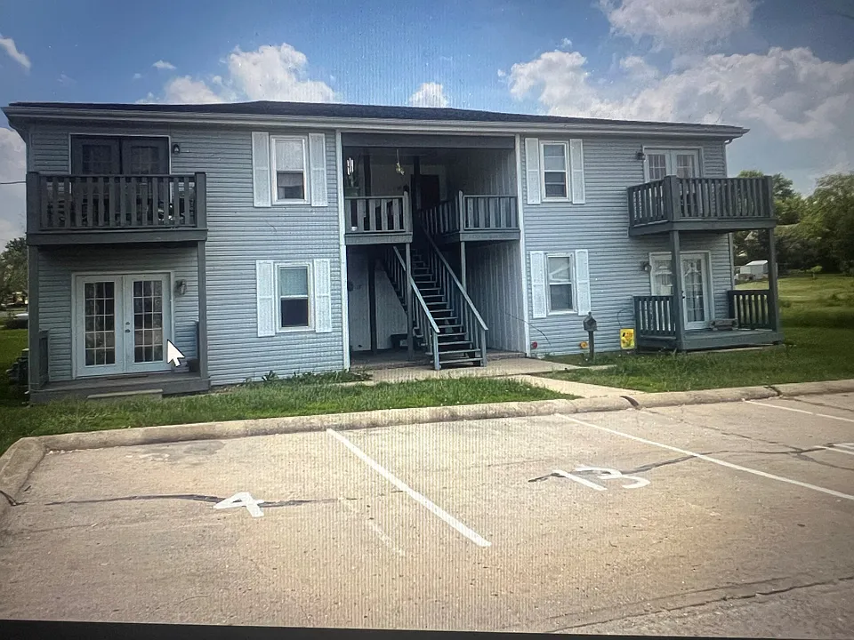 1101 Colonial Dr #13