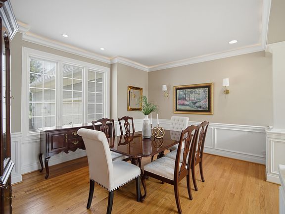 4th image of 7 Dunhill Ln