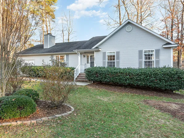 105 Trottington Ct, Garner, NC 27529