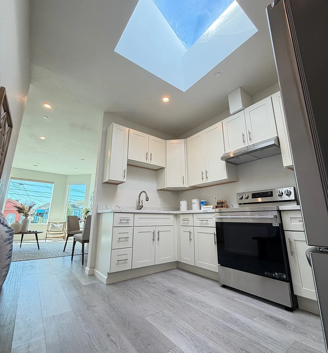 3 bed, 1100 sqft, $3,500 — Photo 1