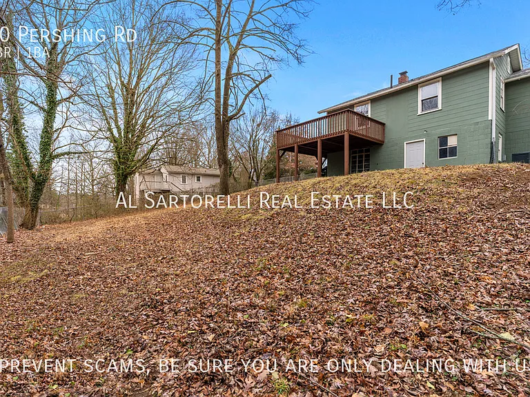 90 Pershing Rd — Photo 5