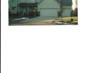 1366 Briarwood Ct, Wixom, MI 48393