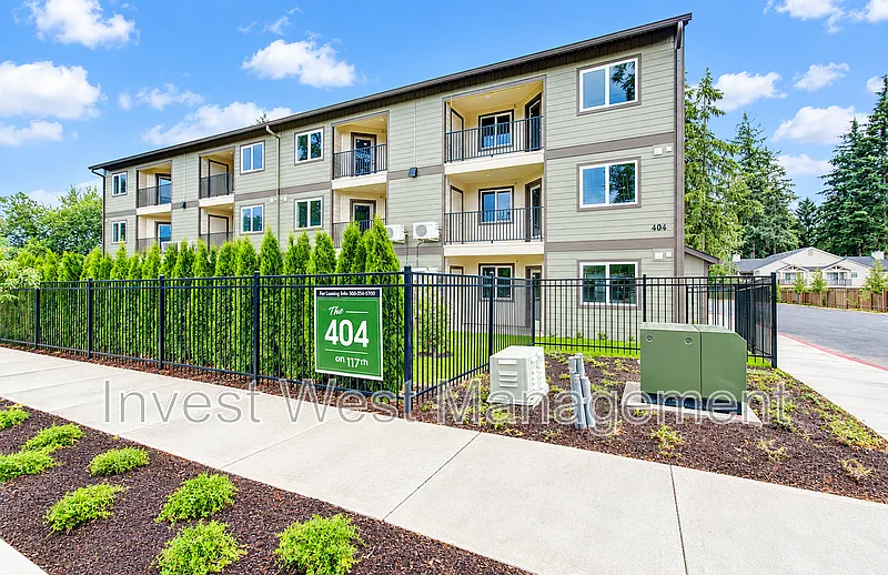 404 NE 117th Ave #102