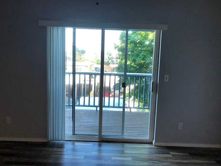 300 N Oak Harbor St #B201 — Photo 23