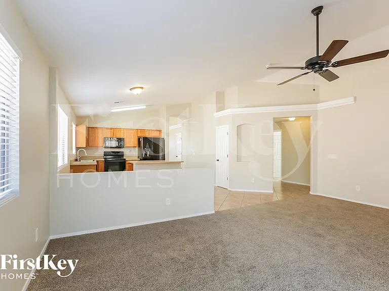1820 S 106th Ln — Photo 7