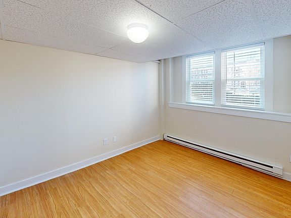 3rd image of 1632 Commonwealth Ave