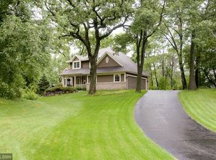 681 Huntington Ct S, Maplewood, MN 55119