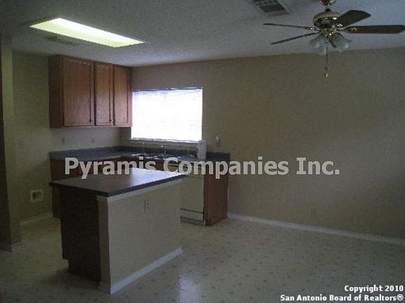 2nd image of 2030 Indian Meadows Dr