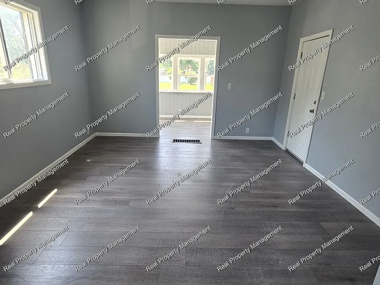 115 S Lafayette St #1 — Photo 1