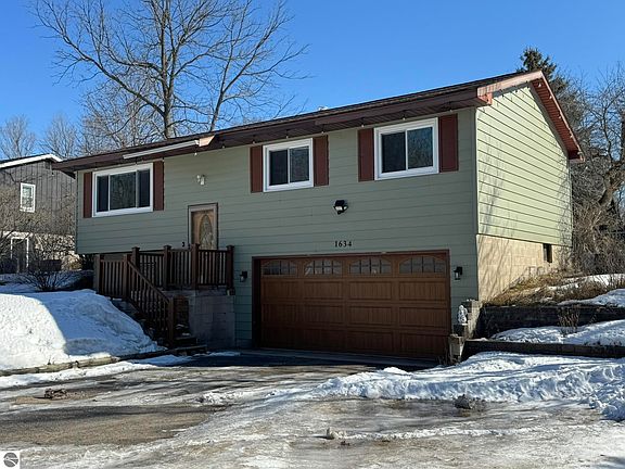 2nd image of 1634 Rasho Rd