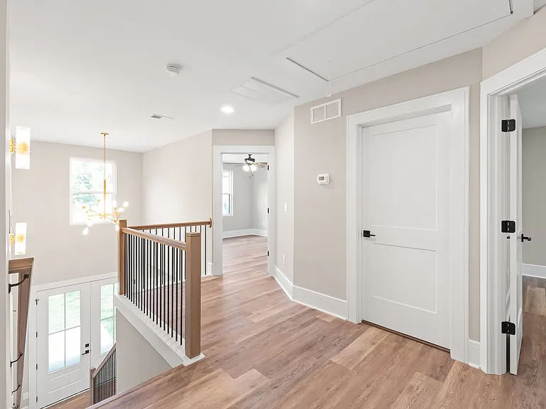 3905 Plainview Rd — Photo 31