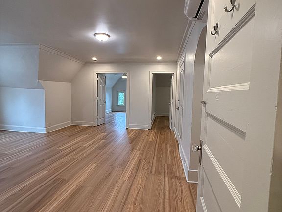 Living Room - 4
