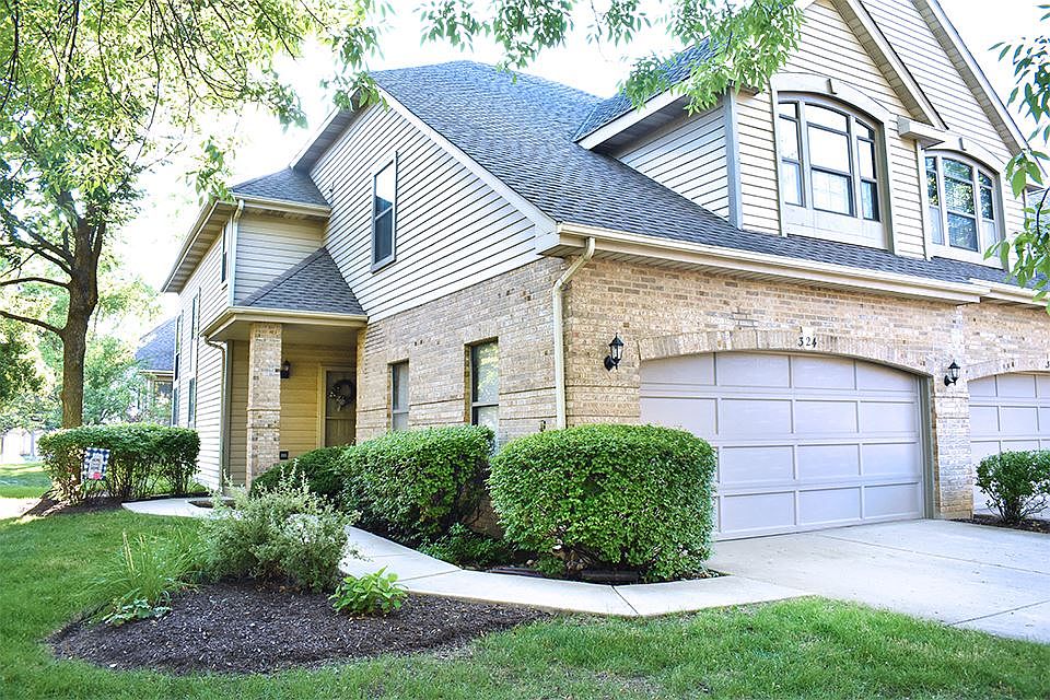 1st image of 324 Club House Dr
