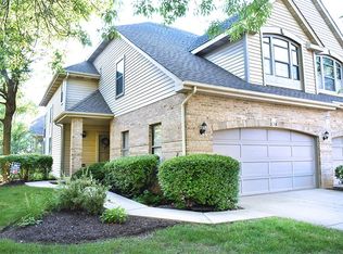 324 Club House Dr, Bloomingdale, IL 60108
