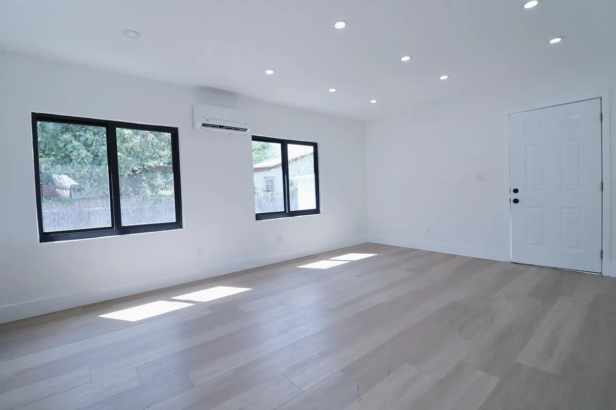 1 bed, 1.0 bath, 1366 sqft, $2,000 — Photo 4