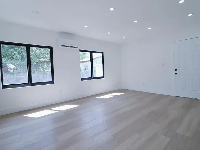 3040 NW 13th Ave #2 — Photo 4