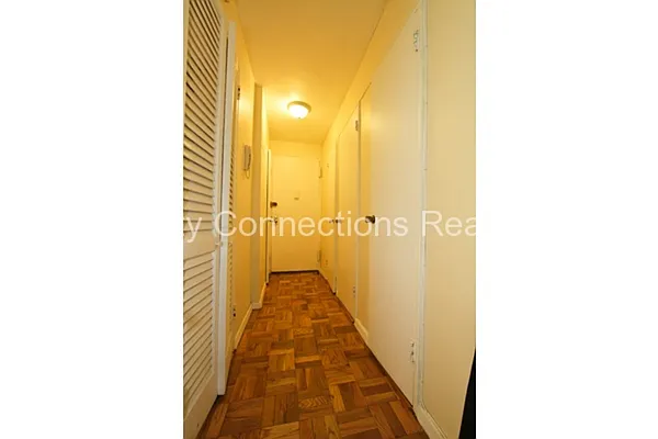 Rented by City Connections Realty | media 13