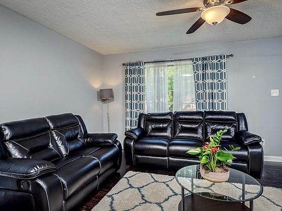 5th image of 13102 Hallet Ct