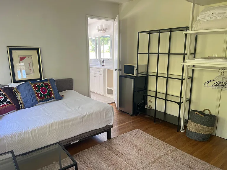 Summit Dr — Photo 6