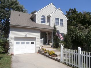 23 Highland Ave, Leonardo, NJ 07737