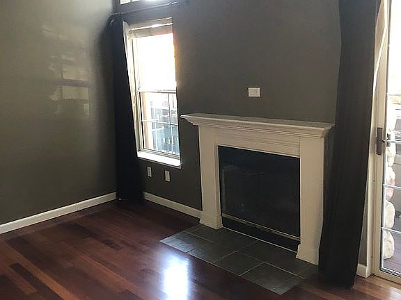 2nd image of 1001 Phoenix St
