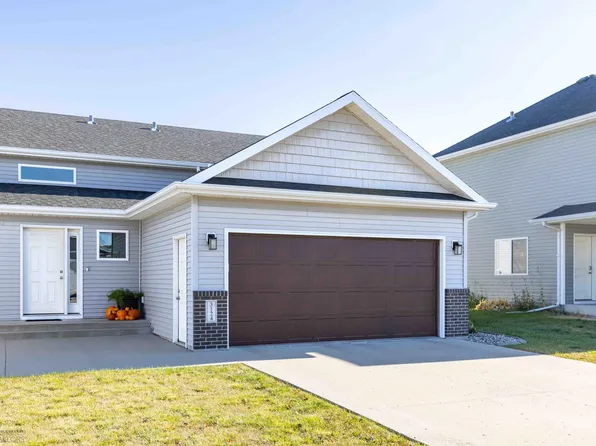 3124 27th St S, Moorhead, MN 56560
