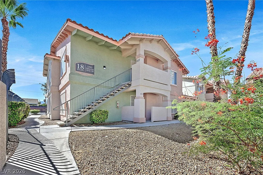 2 bed, 2.0 bath, 1016 sqft, $1,500 — Photo 2