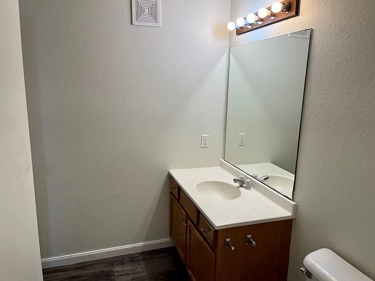 1619 RT Dunn Drive — Photo 19