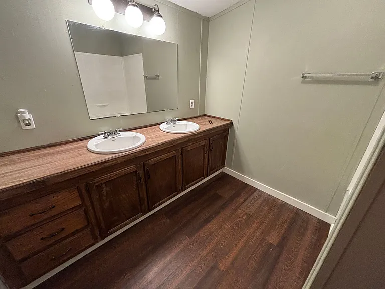 90 Morgan Ln — Photo 12