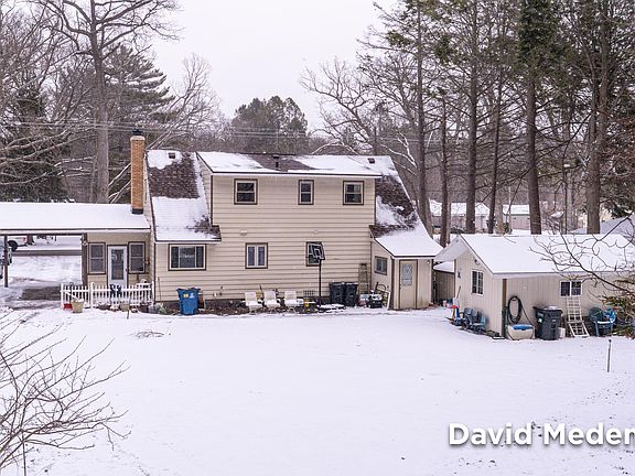 4th image of 4105 Lake Harbor Rd