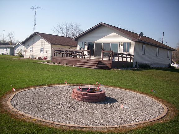 4th image of 4535 Lake Superior Dr