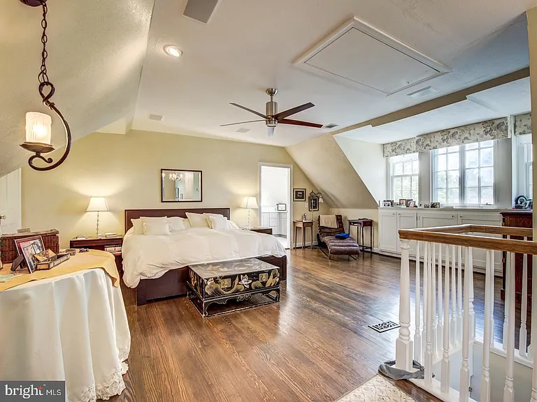 3808 Cathedral Ave NW — Photo 54