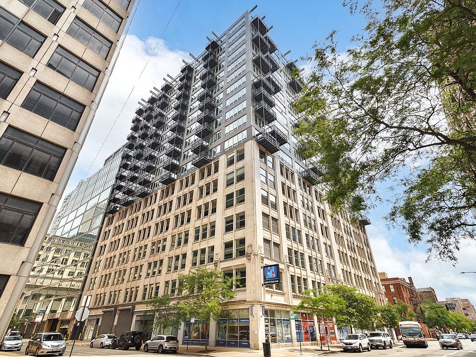 1st image of 565 W Quincy St Unit 1106